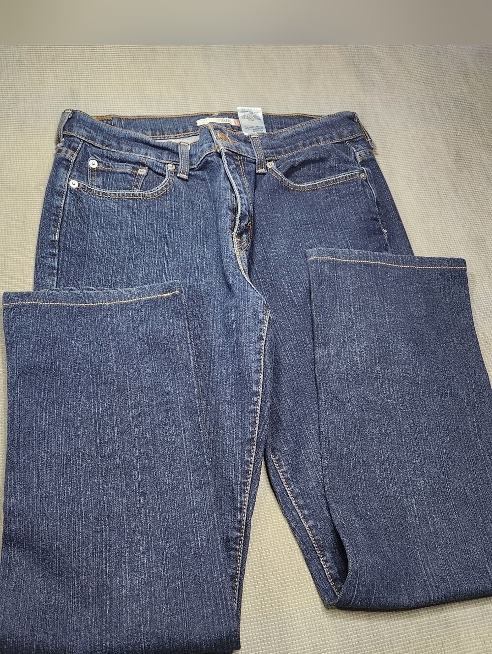 Classic Women's Dark Blue Straight-Leg Jeans Sz. 8 M